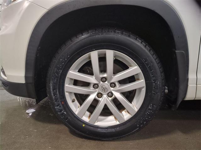 used 2015 Toyota Highlander car, priced at $15,888