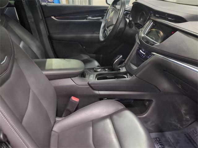 used 2024 Cadillac XT5 car, priced at $38,000