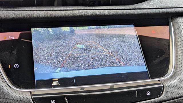 used 2024 Cadillac XT5 car, priced at $38,000