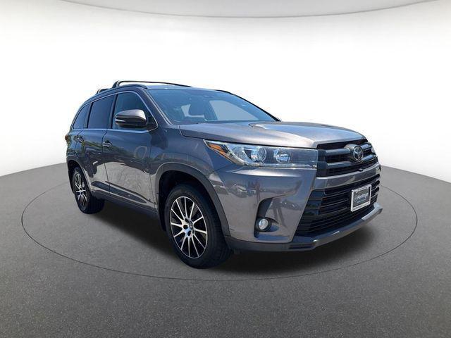 used 2018 Toyota Highlander car, priced at $16,288