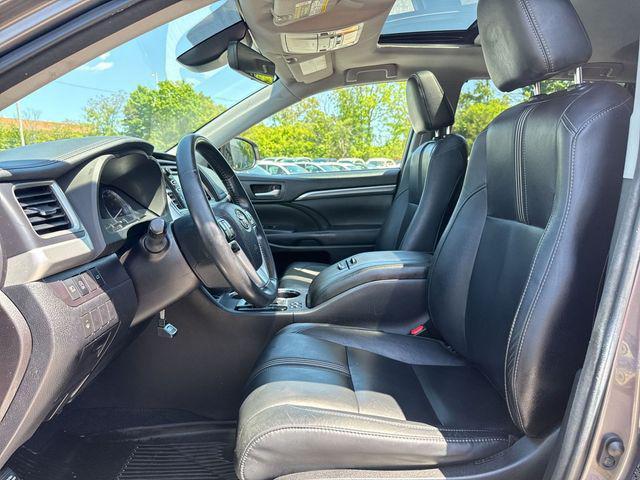 used 2018 Toyota Highlander car, priced at $16,288