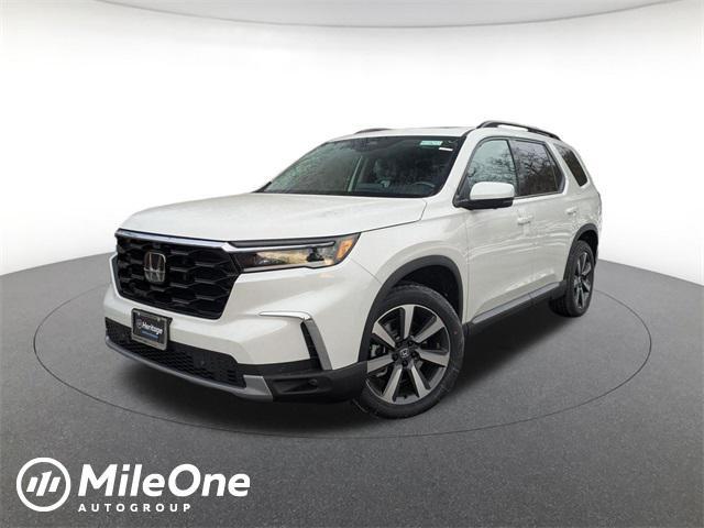 new 2025 Honda Pilot car, priced at $50,650