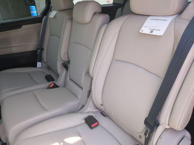 new 2026 Honda Odyssey car, priced at $42,437