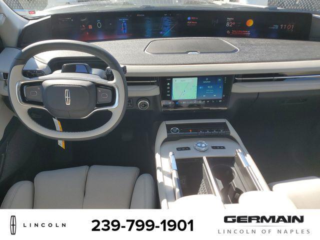 new 2025 Lincoln Navigator car, priced at $106,080