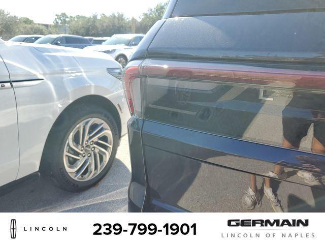 new 2025 Lincoln Navigator car, priced at $106,080