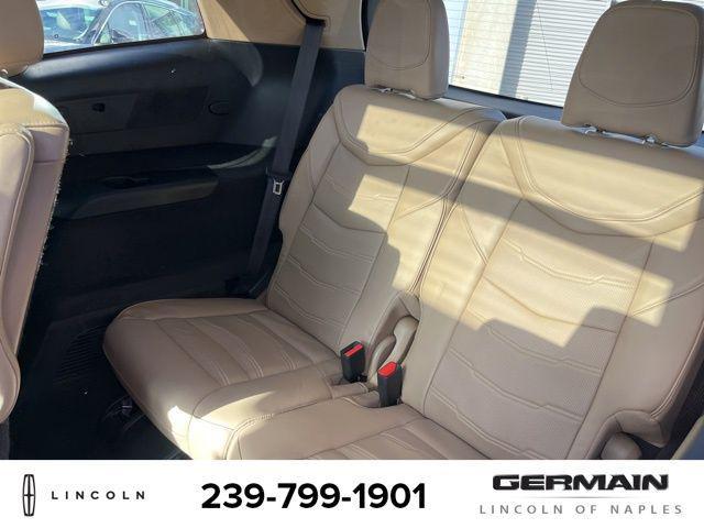 used 2022 Cadillac XT6 car, priced at $36,810