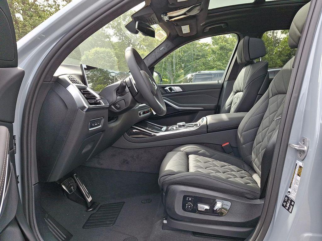 new 2027 BMW X7 car, priced at $95,699