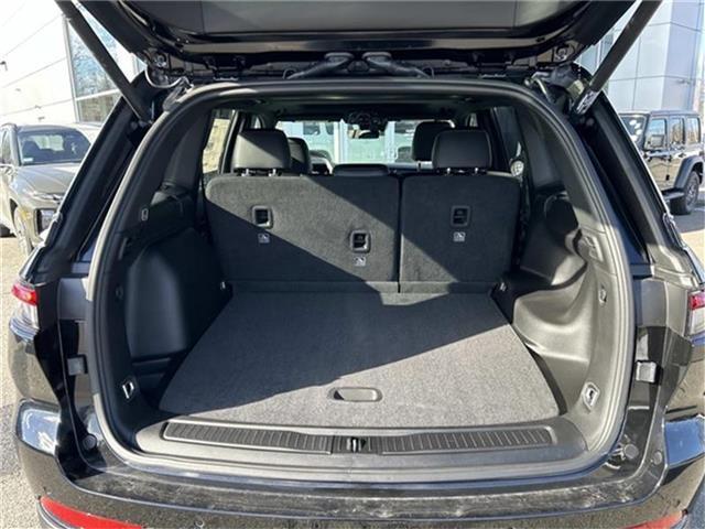 new 2025 Jeep Grand Cherokee car, priced at $42,980