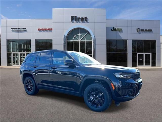 new 2025 Jeep Grand Cherokee car, priced at $42,980