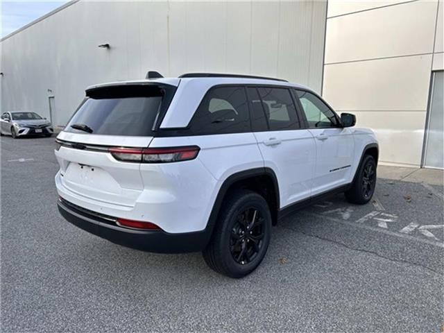 new 2025 Jeep Grand Cherokee car, priced at $44,635