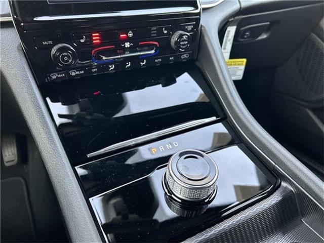 new 2025 Jeep Grand Cherokee car, priced at $44,635