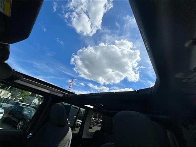 new 2025 Jeep Wrangler car, priced at $54,465