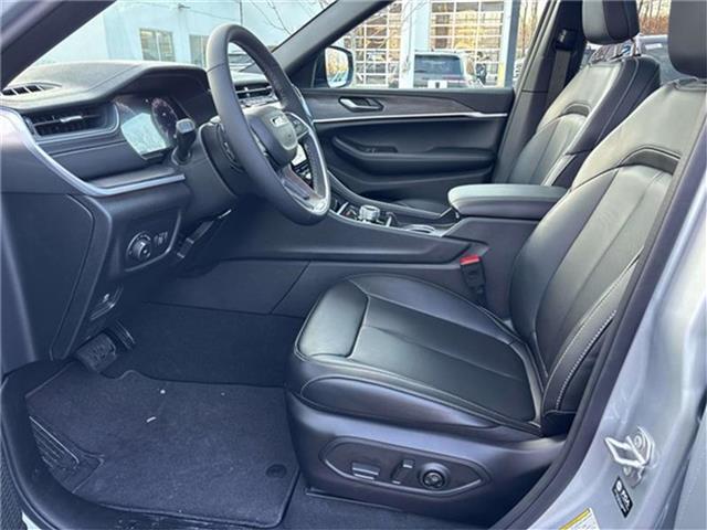 new 2025 Jeep Grand Cherokee car, priced at $50,485