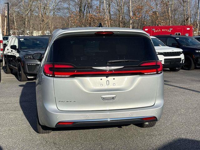 new 2026 Chrysler Pacifica car, priced at $43,660
