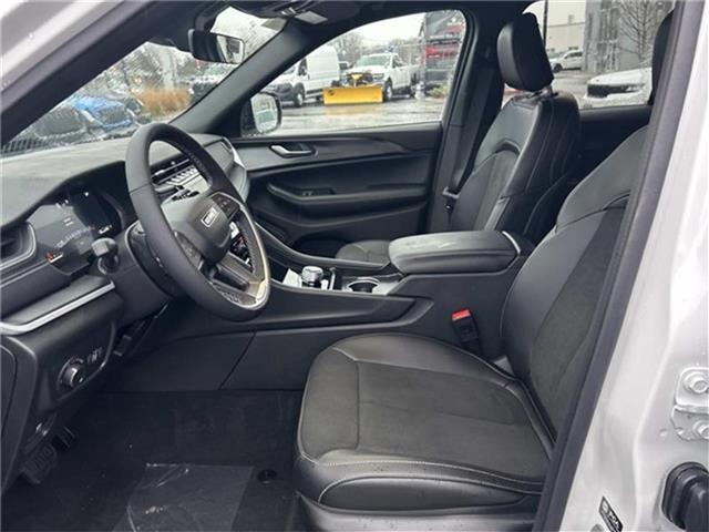 new 2025 Jeep Grand Cherokee car, priced at $44,635