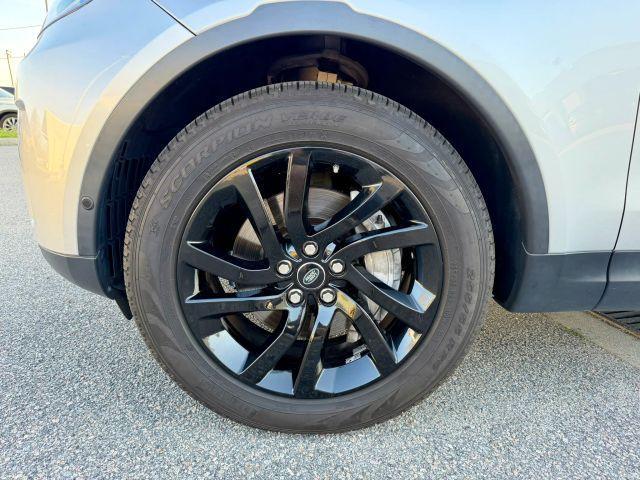 used 2019 Land Rover Discovery car, priced at $17,995