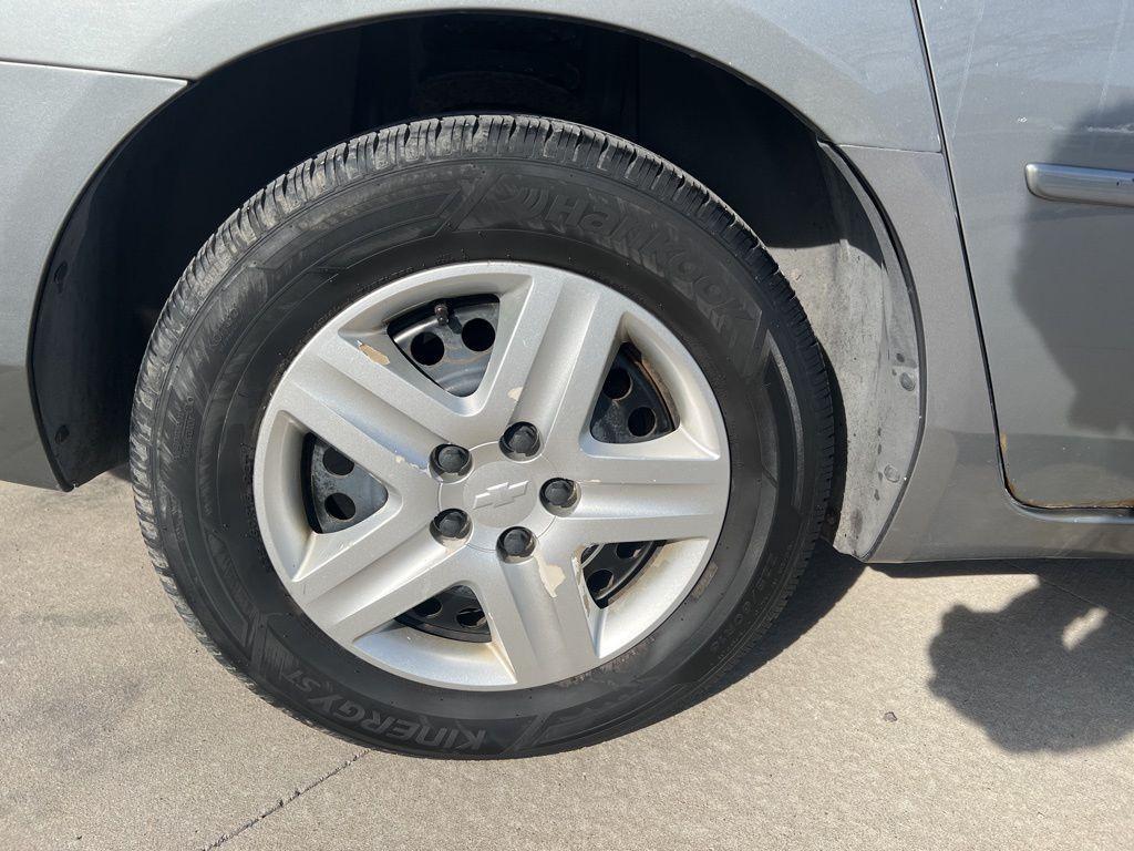 used 2007 Chevrolet Impala car, priced at $3,433
