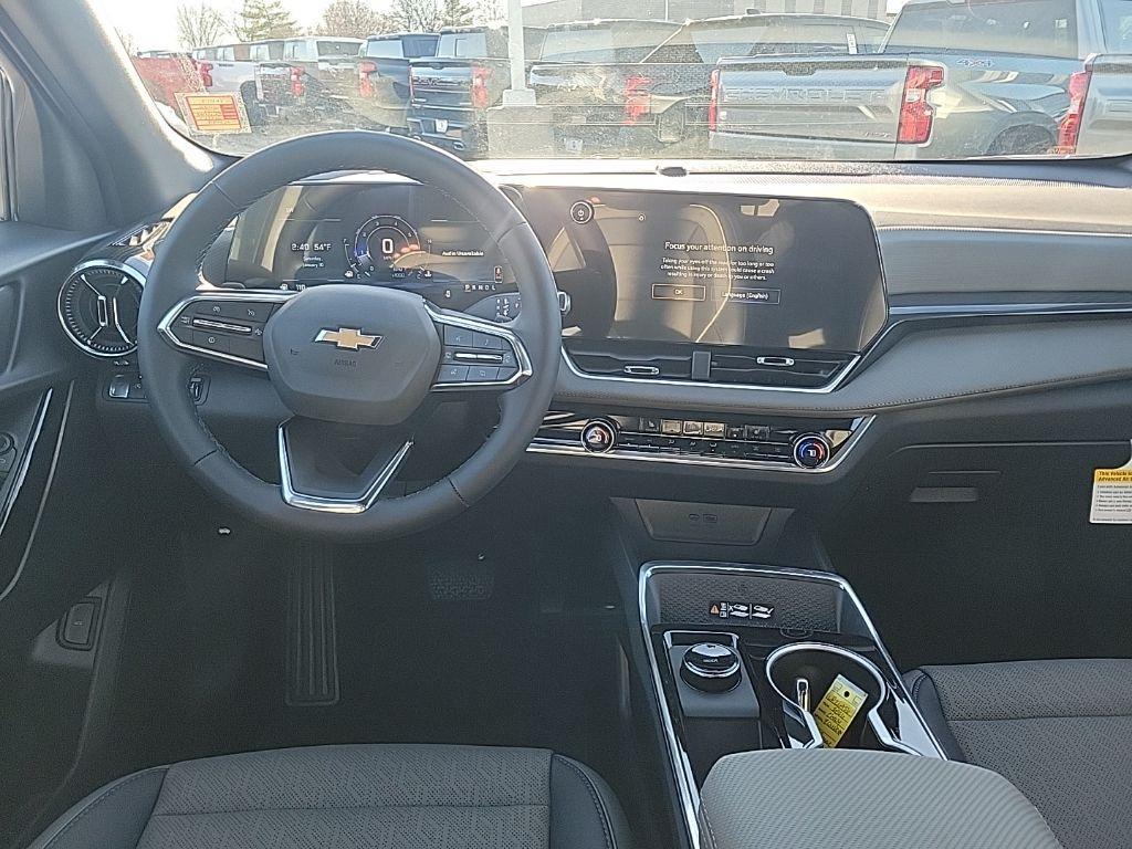 new 2026 Chevrolet Equinox car, priced at $31,155