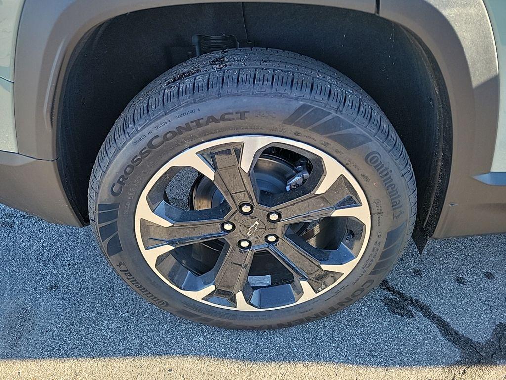 new 2026 Chevrolet Equinox car, priced at $31,155