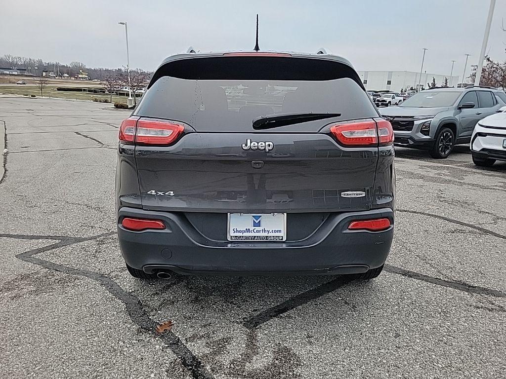 used 2015 Jeep Cherokee car, priced at $8,800