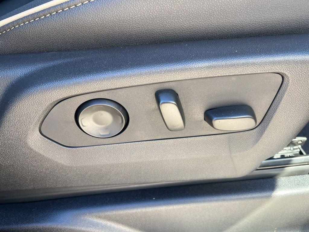 new 2025 Chevrolet Suburban car, priced at $80,200