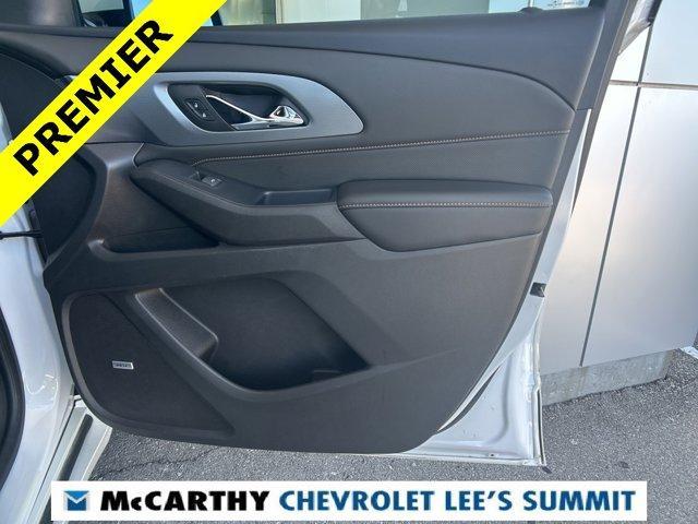 2018 Iridescent Pearl Tricoat Chevrolet Traverse