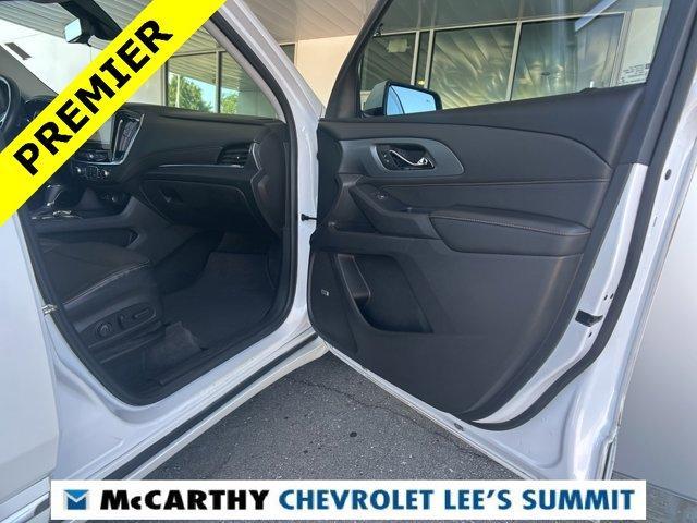 2018 Iridescent Pearl Tricoat Chevrolet Traverse