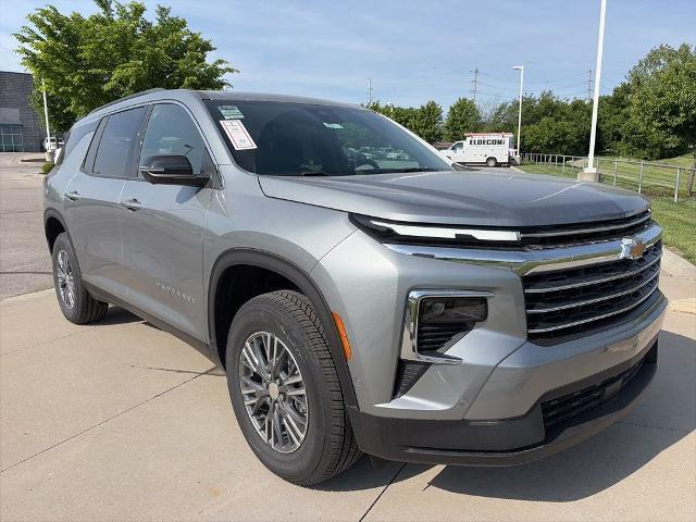 new 2026 Chevrolet Traverse car, priced at $44,014