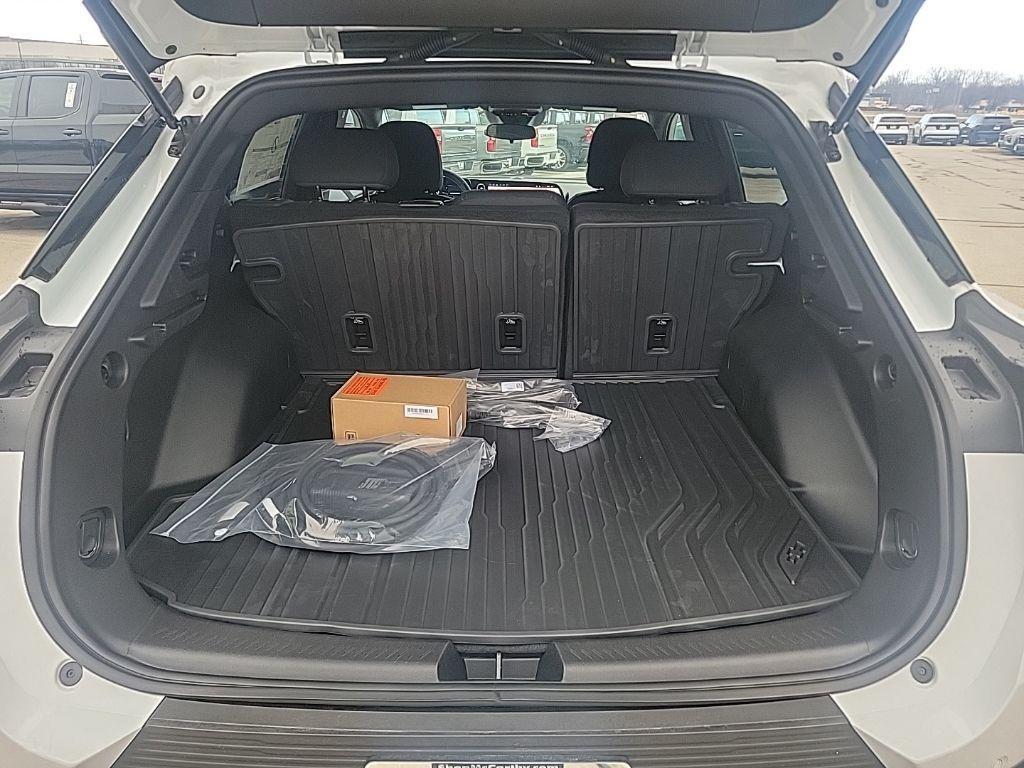 new 2026 Chevrolet Equinox EV car, priced at $27,850