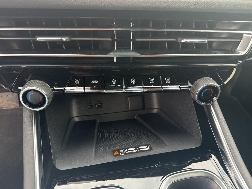 new 2026 Chevrolet Traverse car, priced at $55,634