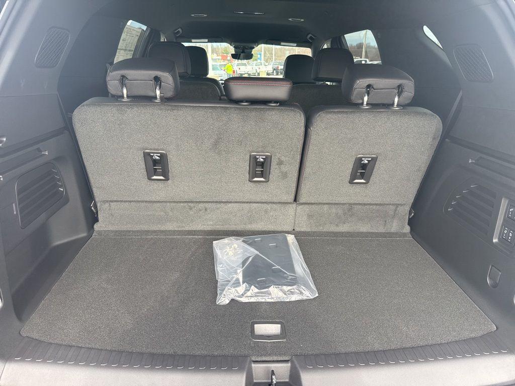 new 2026 Chevrolet Traverse car, priced at $55,634