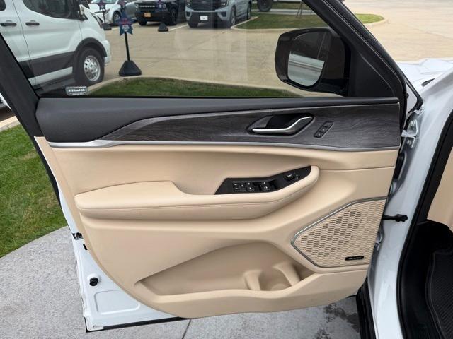 used 2022 Jeep Grand Cherokee L car, priced at $27,500