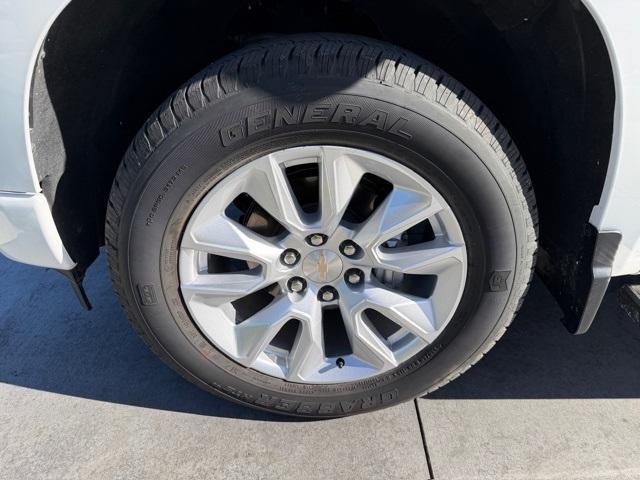 used 2024 Chevrolet Silverado 1500 car, priced at $32,000