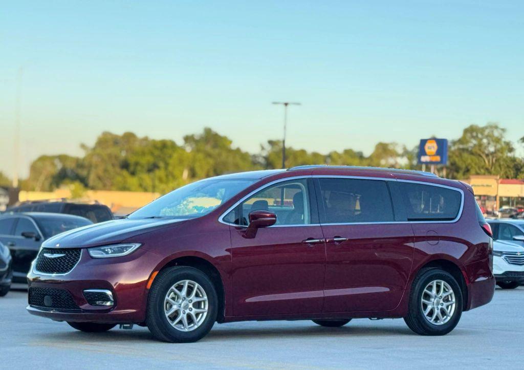 used 2021 Chrysler Pacifica car, priced at $20,450
