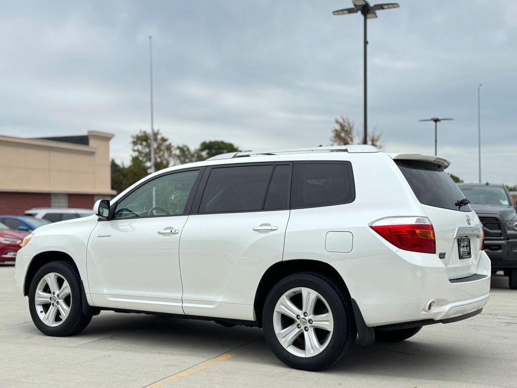 used 2010 Toyota Highlander car, priced at $14,450