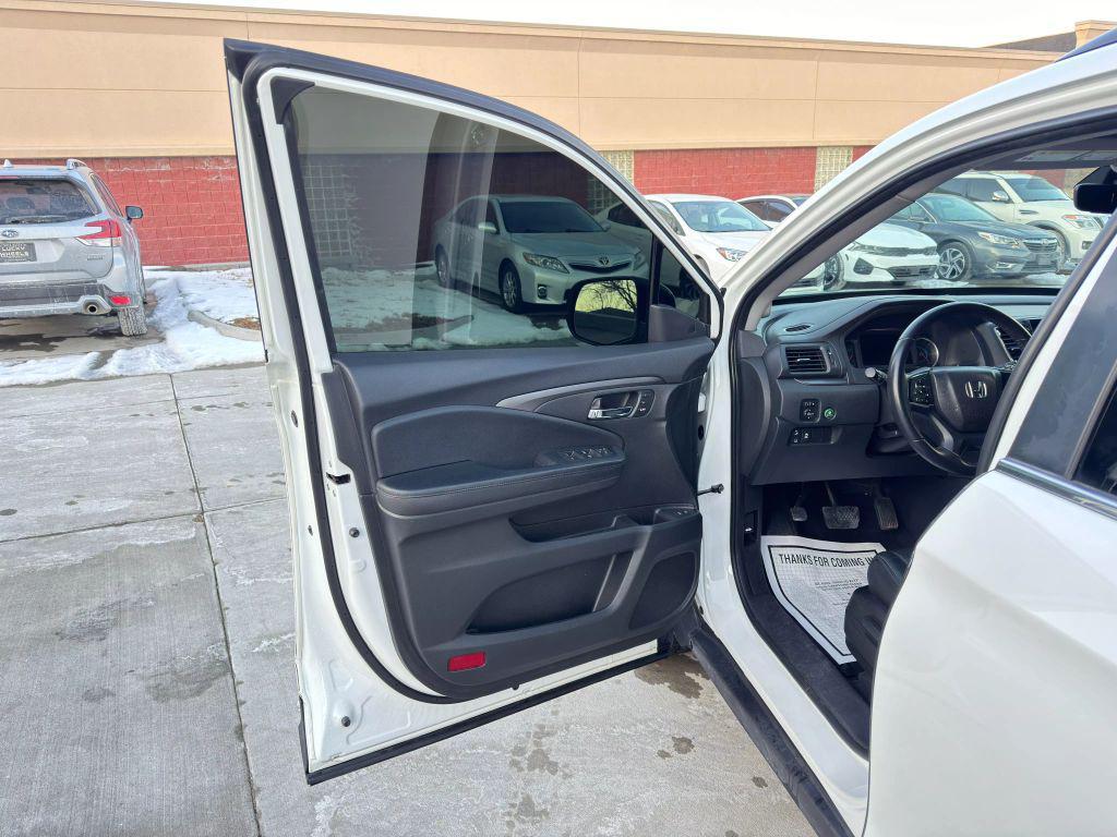 used 2022 Honda Pilot car, priced at $20,250