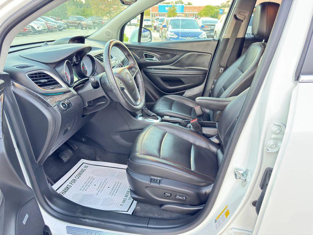 2015 White Pearl Tricoat Buick Encore