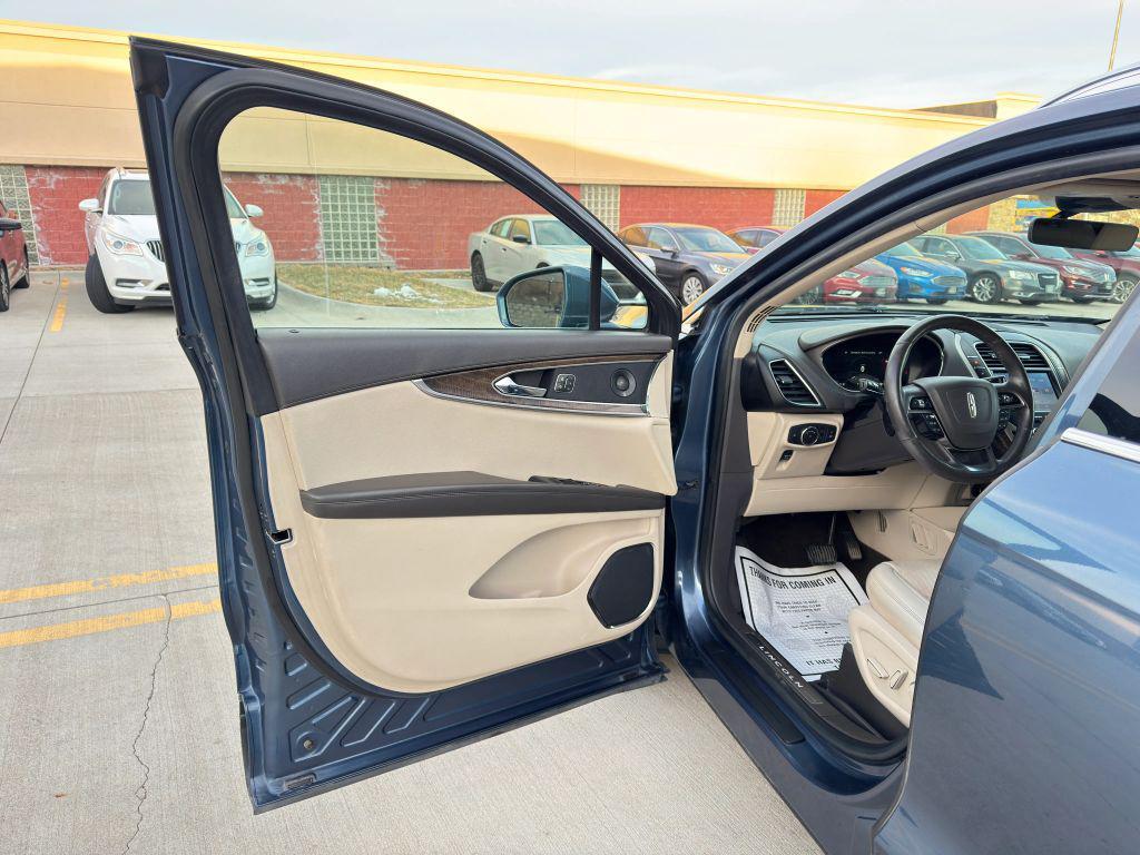 used 2019 Lincoln Nautilus car, priced at $18,450