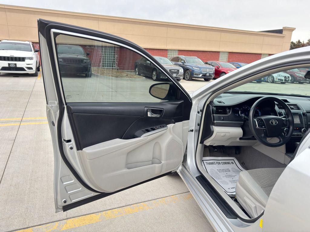 used 2014 Toyota Camry Hybrid car, priced at $13,250