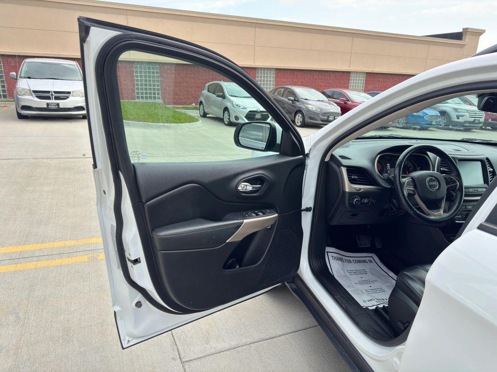 used 2018 Jeep Cherokee car, priced at $15,650