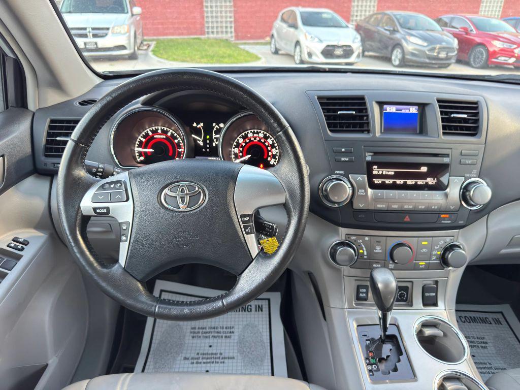 used 2012 Toyota Highlander car, priced at $15,950