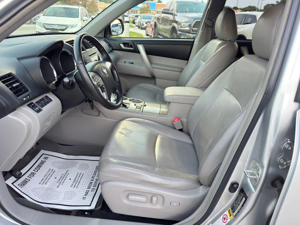 used 2012 Toyota Highlander car, priced at $15,950