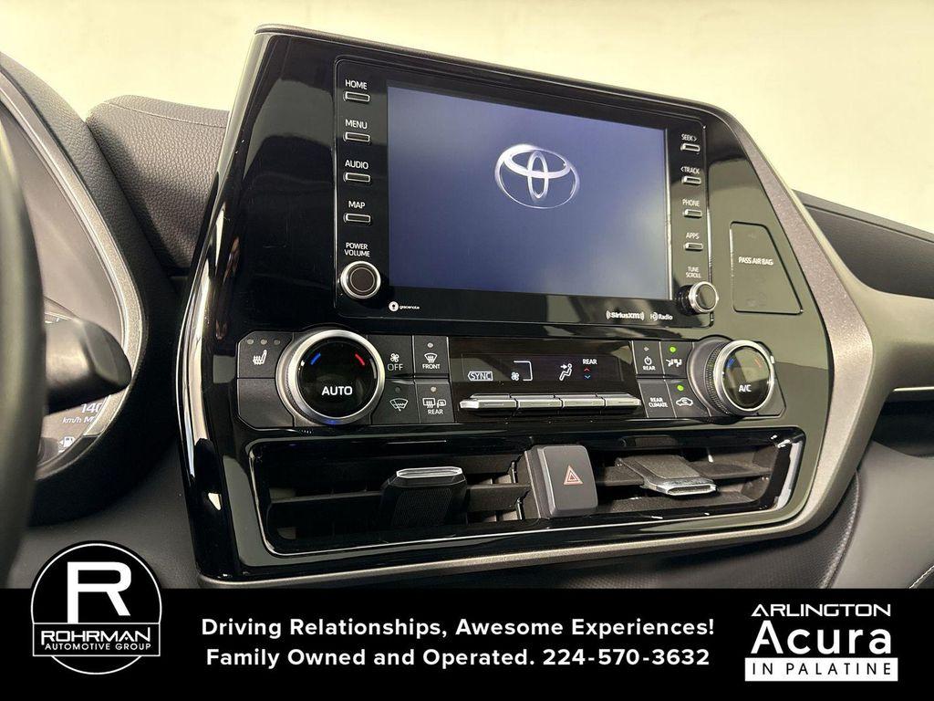 used 2022 Toyota Highlander car, priced at $29,999