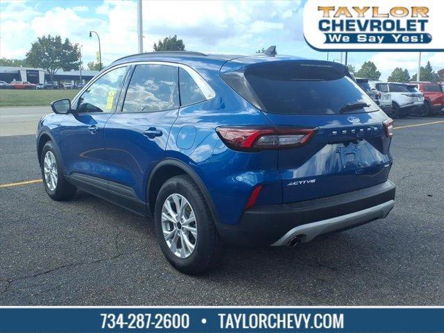 used 2023 Ford Escape car, priced at $24,995