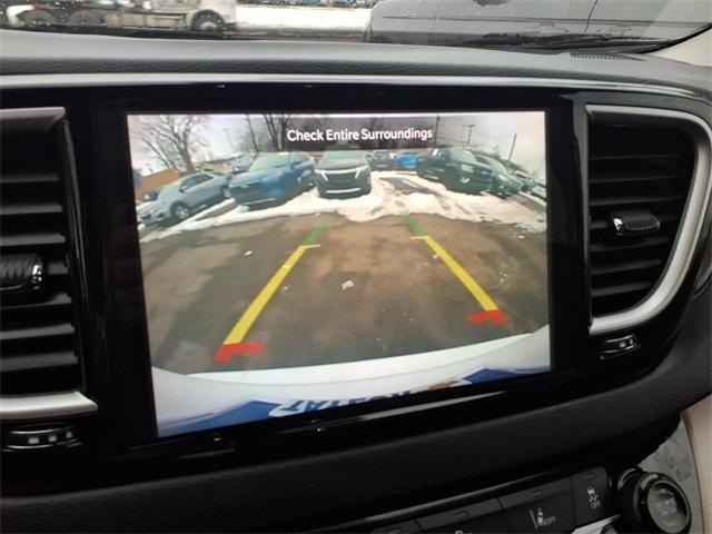 used 2024 Chrysler Pacifica car, priced at $29,995