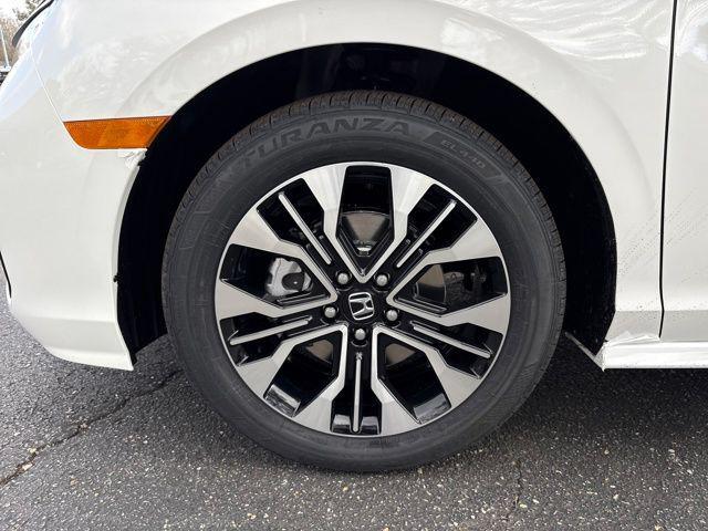 new 2026 Honda Odyssey car, priced at $53,645