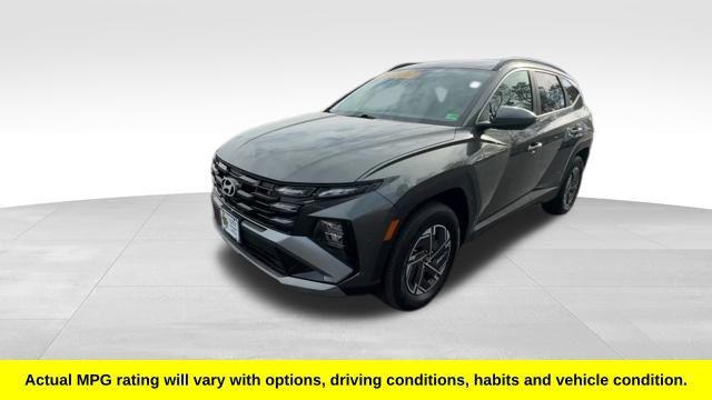 used 2025 Hyundai TUCSON Hybrid car, priced at $26,276
