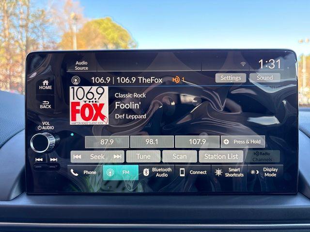 new 2025 Honda Pilot car, priced at $45,343