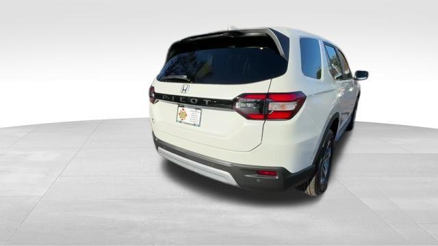 new 2025 Honda Pilot car, priced at $45,343