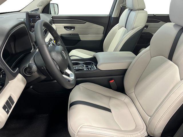 new 2026 Honda Pilot car, priced at $49,517